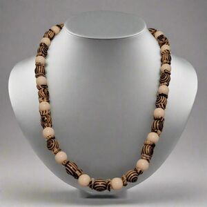 Vintage Style Faux Wood Bead Necklace – Brown & Cream Chunky Statement Jewelry